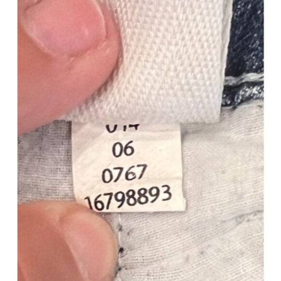 Mossimo Low Rise Denim Jean Shorts Size 11 Blue - Picture 6 of 8